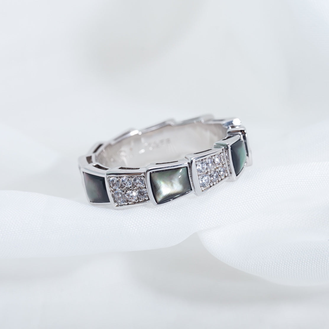 Bvlgari Serpenti Ring Silver Cubic Zirconia Black MOP 4MM
