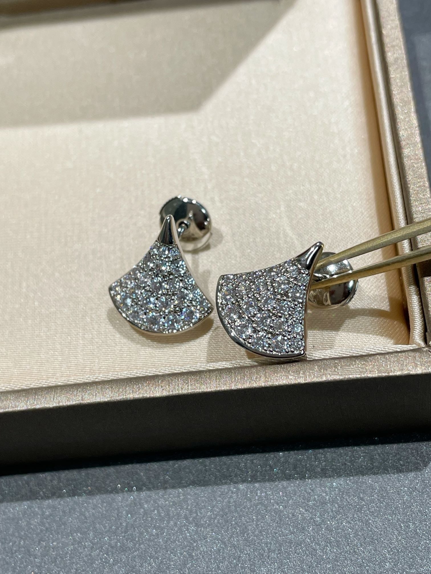 Bvlgari Dream Stud Earrings Cubic Zirconia - 11424