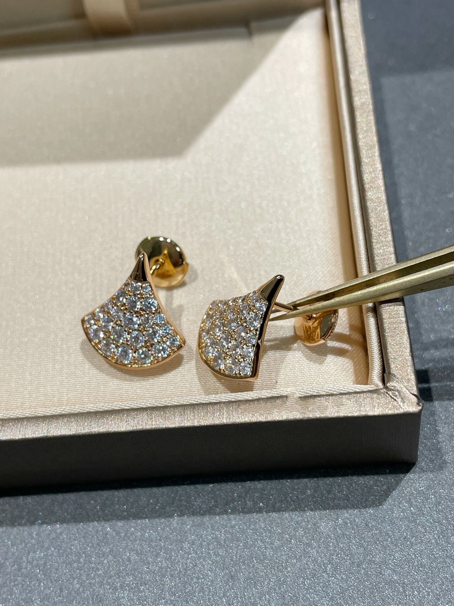 Bvlgari Dream Stud Earrings Cubic Zirconia - 11424