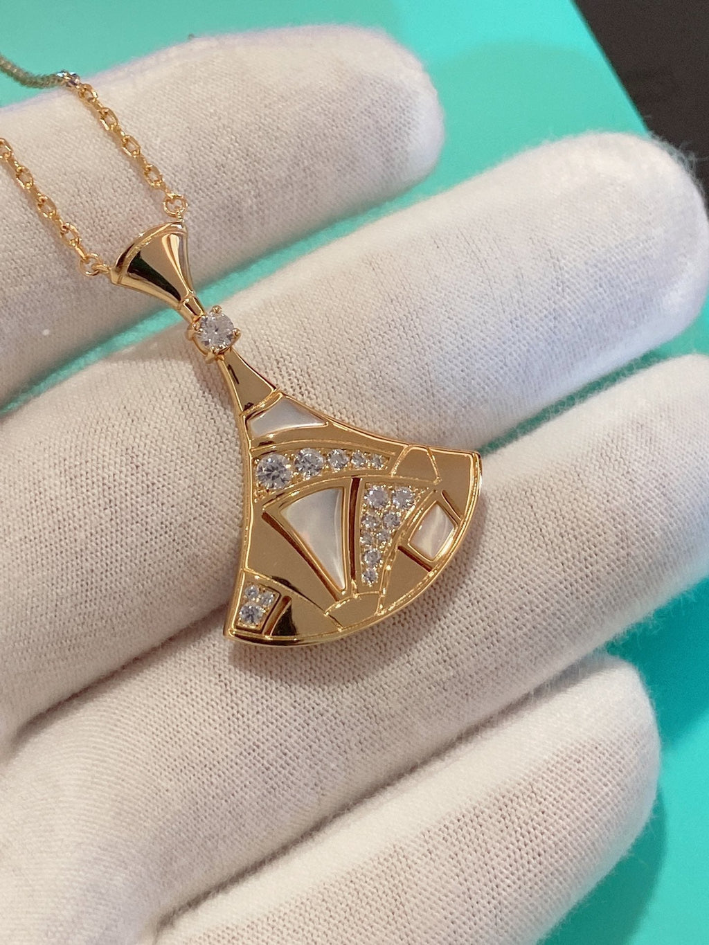 Bvlgari Dream MOP Cubic Zirconia Gold Necklace
