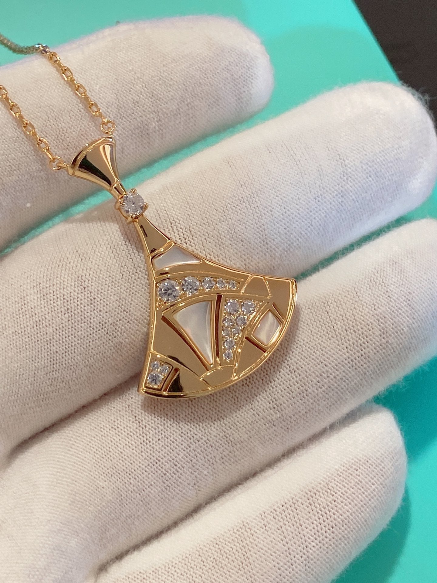 Bvlgari Dream MOP Cubic Zirconia Gold Necklace
