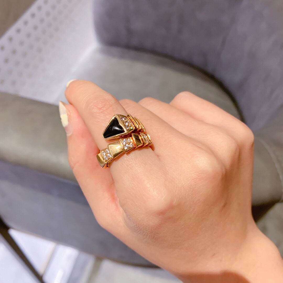 Bvlgari Serpenti Ring Pink Gold Cubic Zirconia Onyx