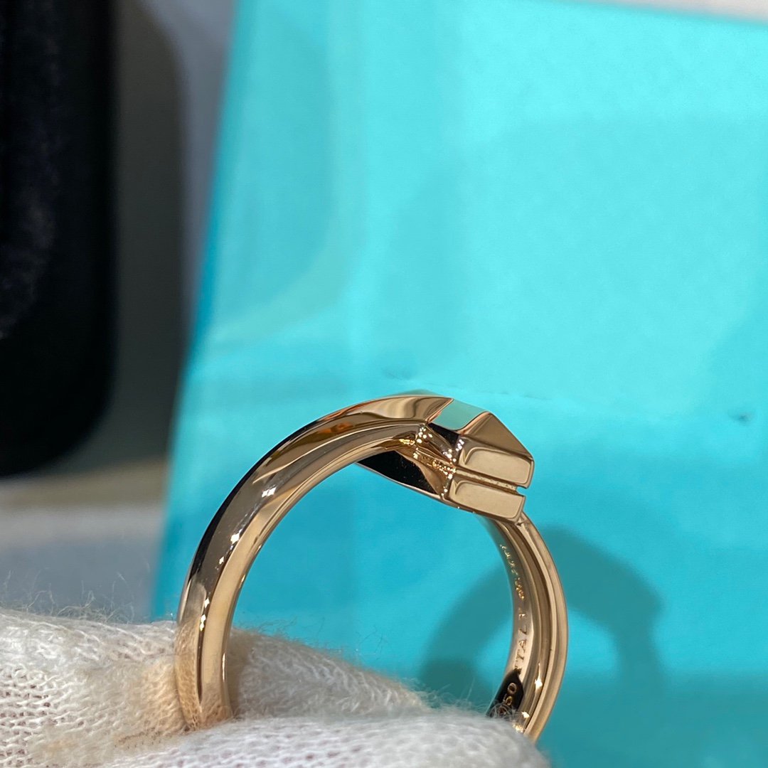Tiffany T Wire Medium Cubic Zirconia Ring