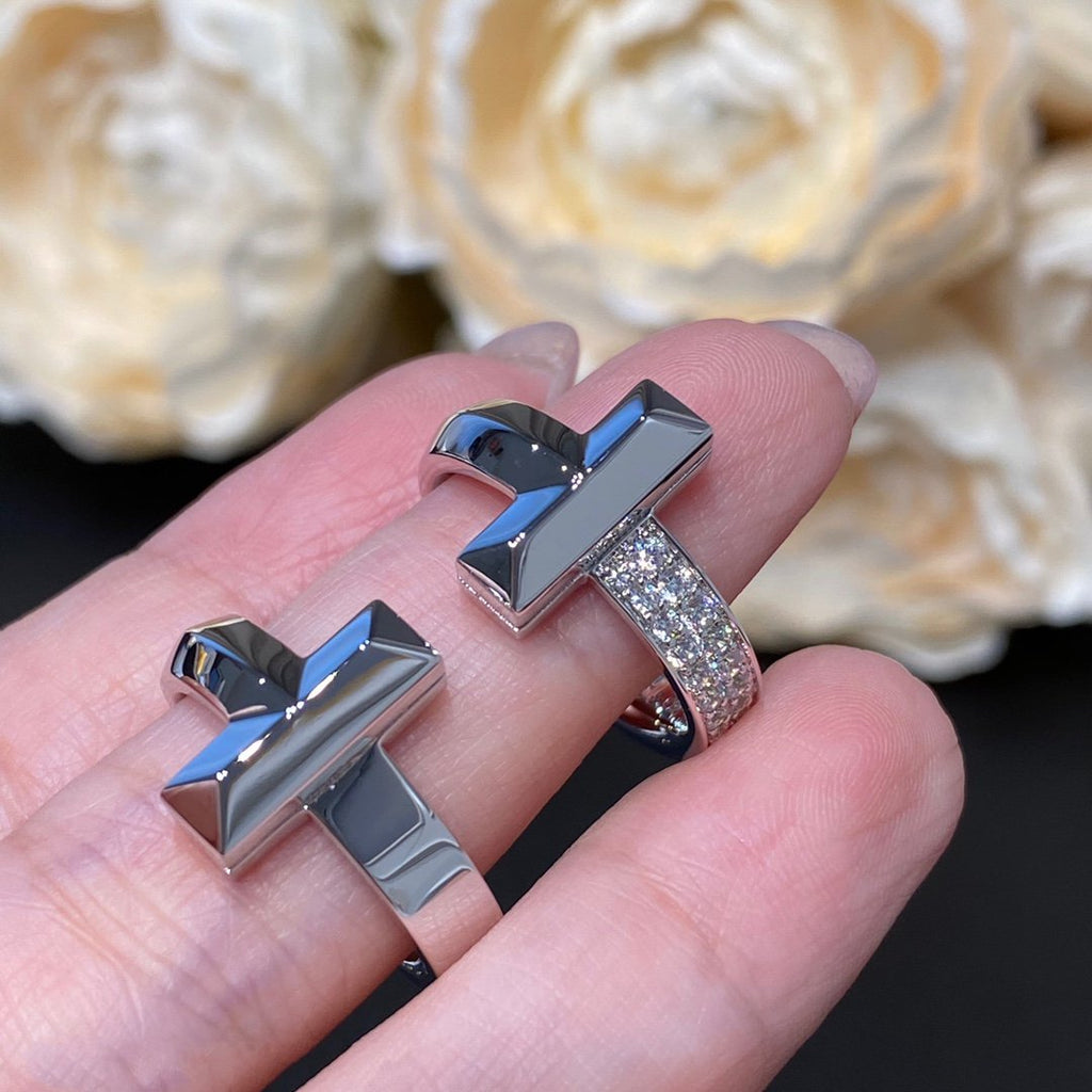 Tiffany T Wire Medium Cubic Zirconia Ring