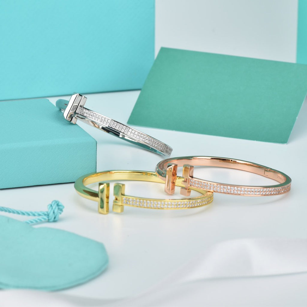 Tiffany Wide Cubic Zirconia Hinged Bangle