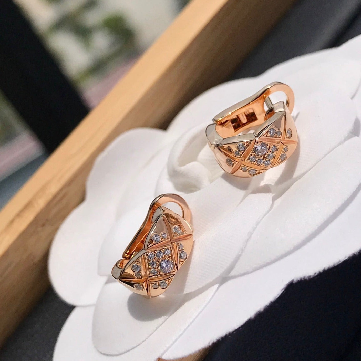 Chanel Crush Cubic Zirconia Pink Gold Earrings