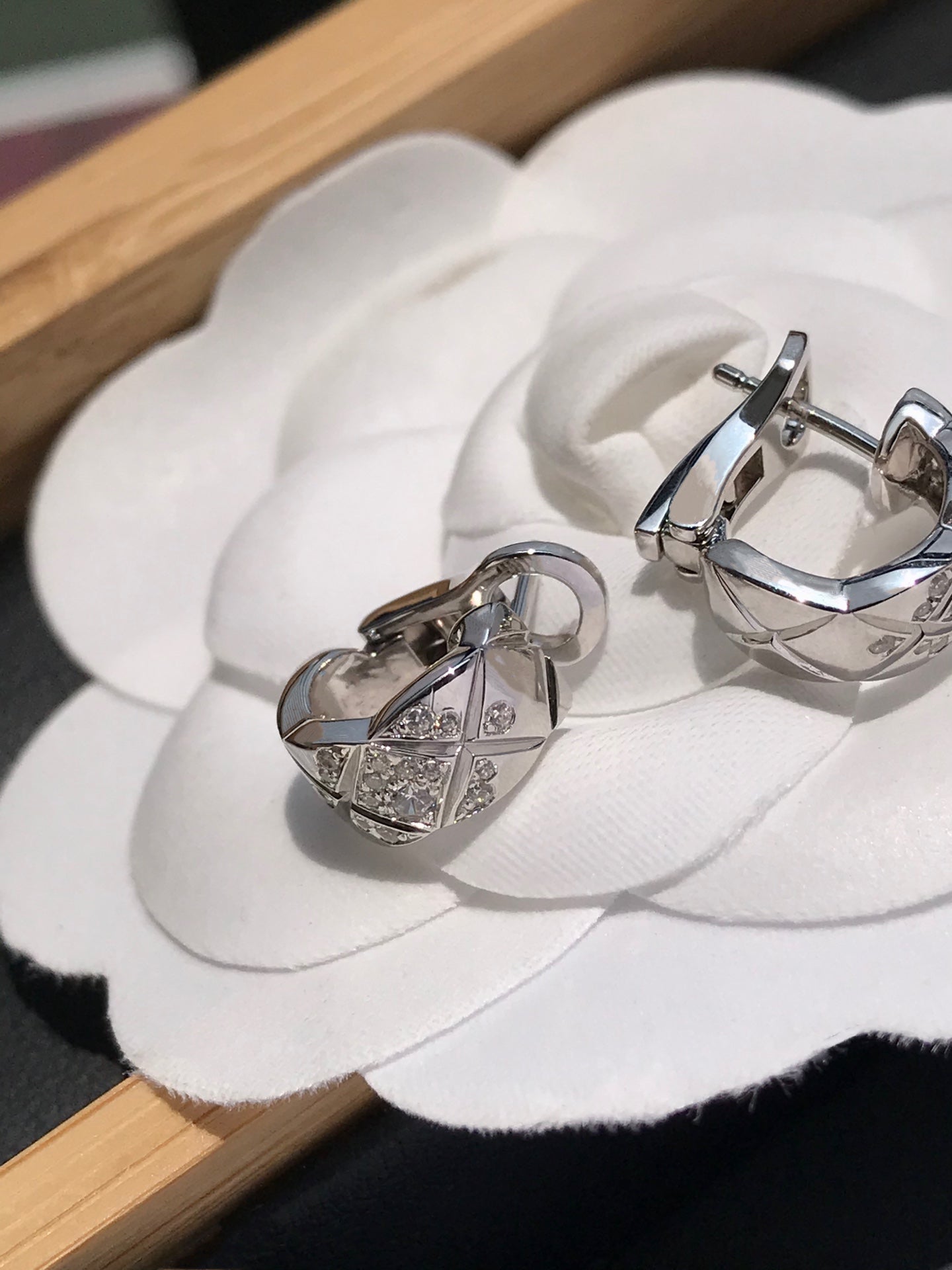 Chanel Crush Cubic Zirconia Silver Earrings