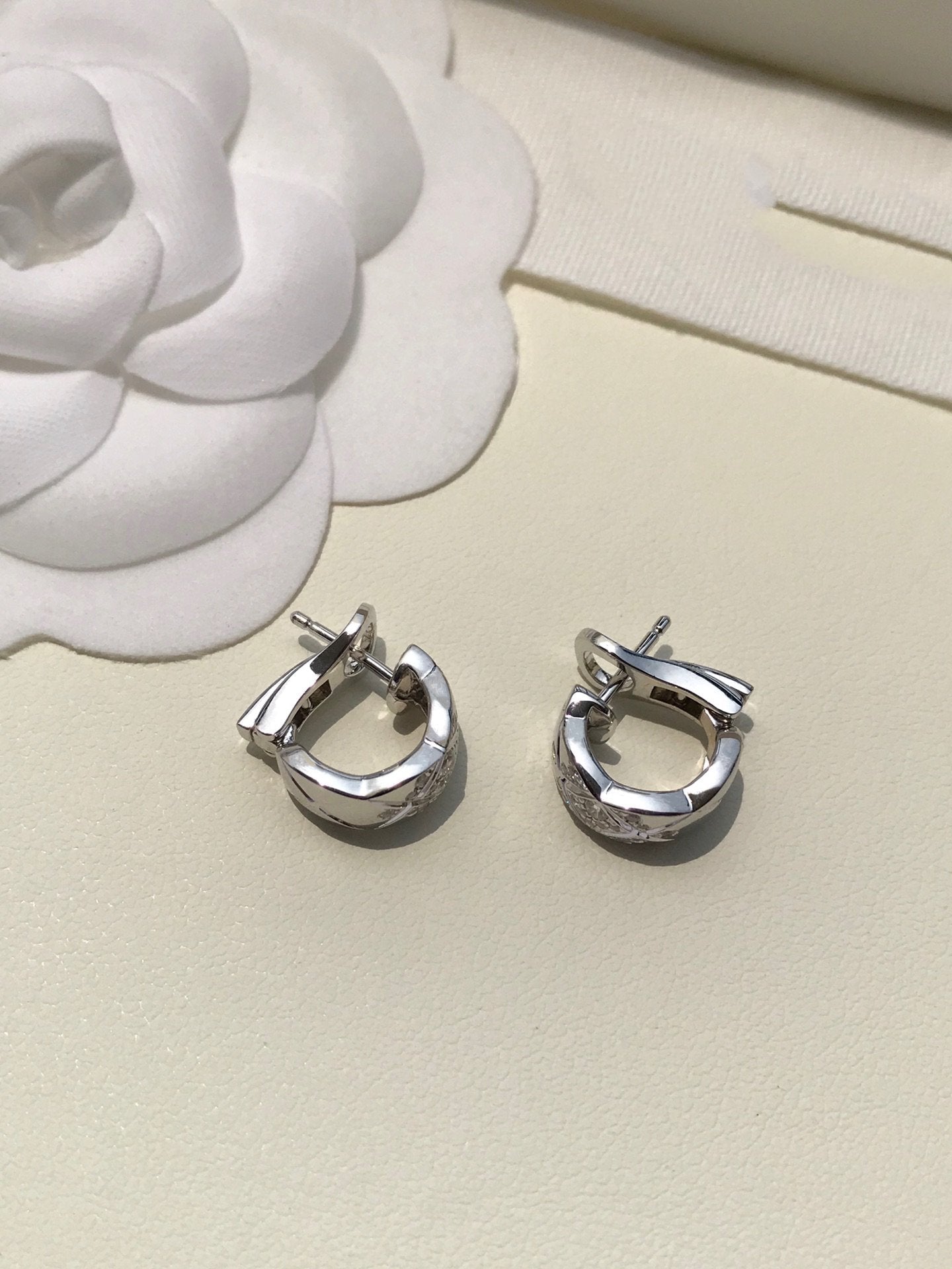 Chanel Crush Cubic Zirconia Silver Earrings