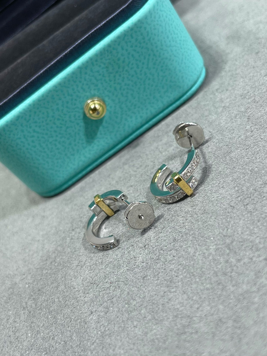 Tiffany Edge Cubic Zirconia Pink Gold Earrings