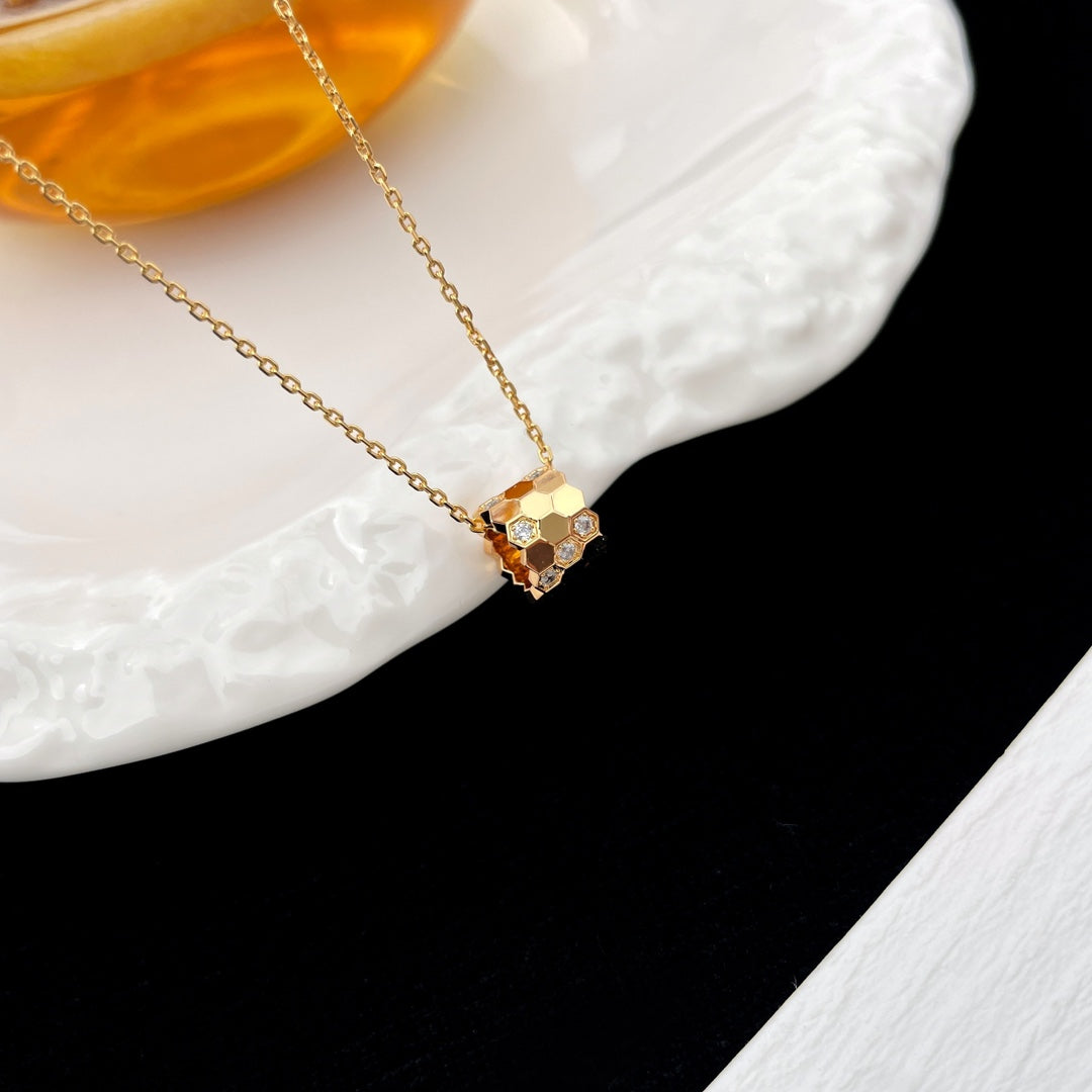 Chaumet Bee Mini Pendant Diamond Necklace
