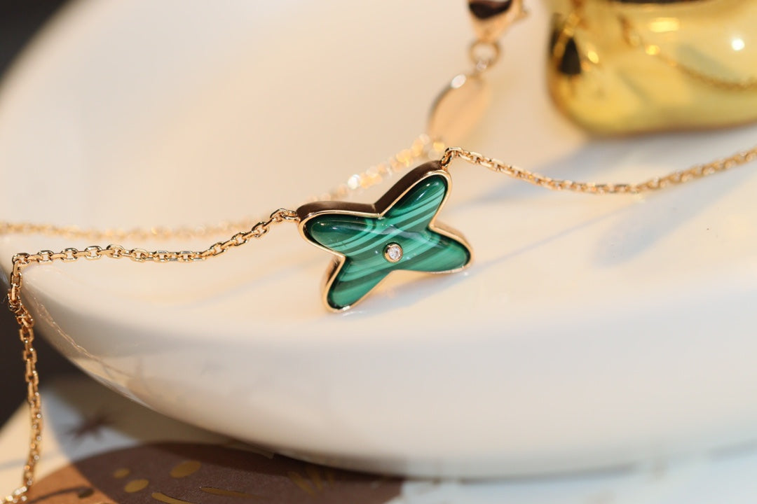 Chaumet Jeux Malachite 1 Cubic Zirconia Pink Gold Necklace
