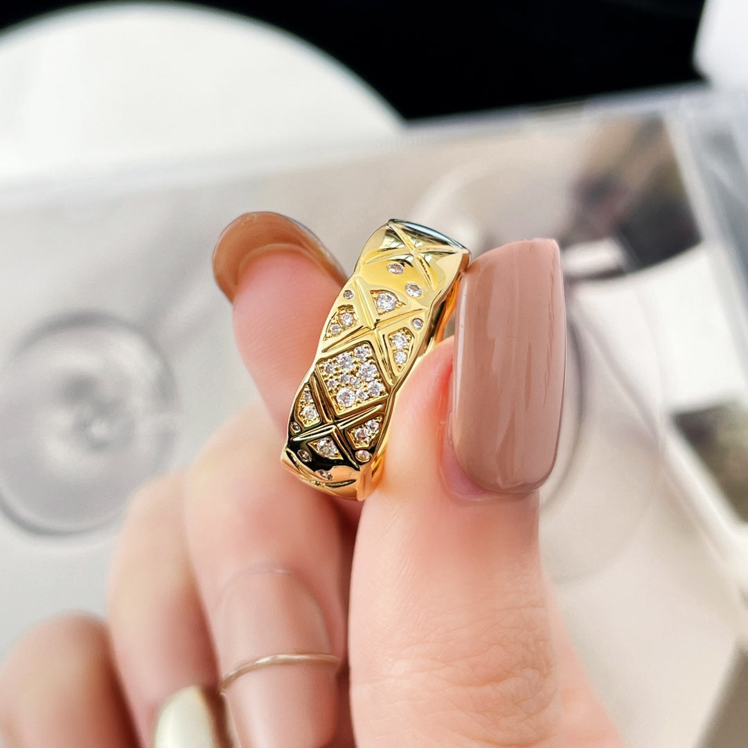 Chanel Crush Ring 6.8MM Gold Cubic Zirconia Quilted