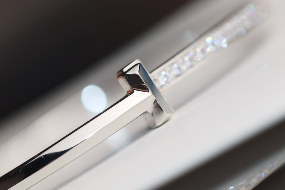 Tiffany Narrow T1 Hinged Bangle Cubic Zirconia Silver