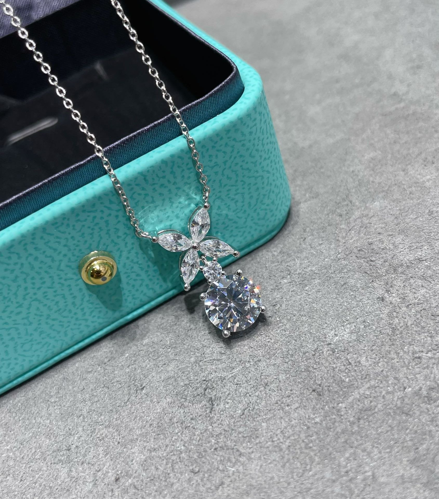 Tiffany Victoria Pendant Silver Cubic Zirconia Necklace