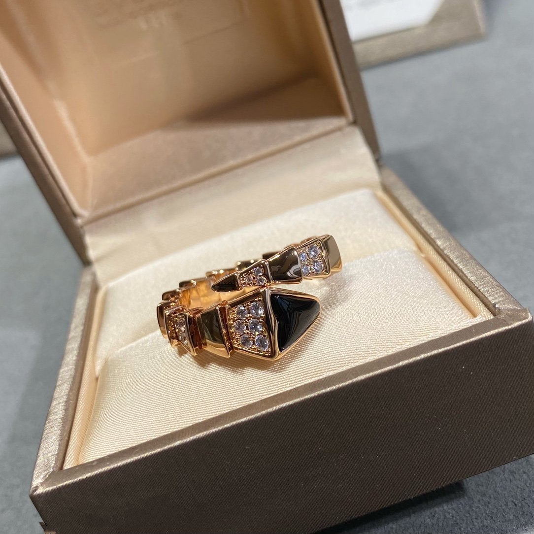 Bvlgari Serpenti Ring Gold Cubic Zirconia Onyx