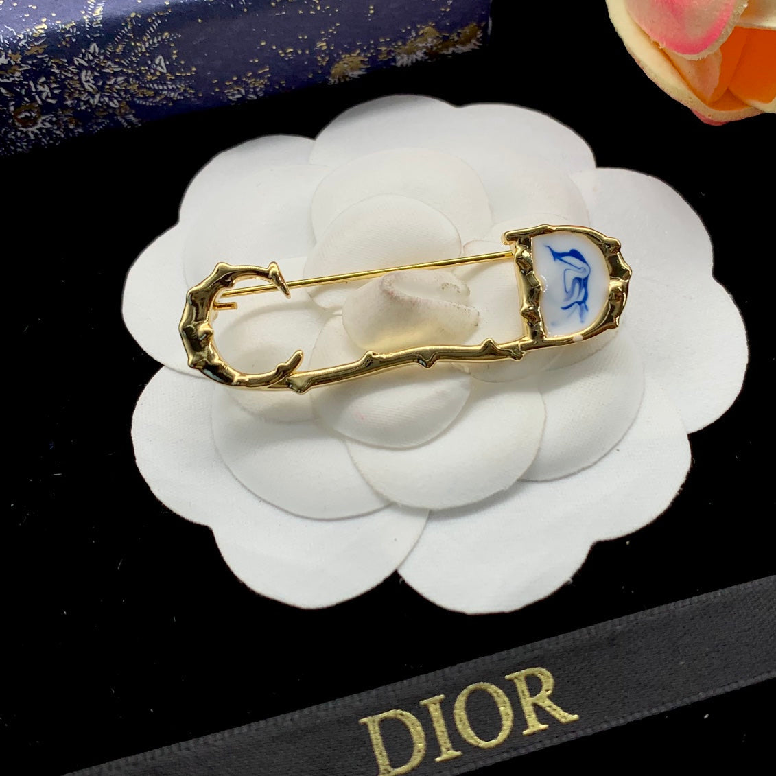 Dior CD Brooch 176977
