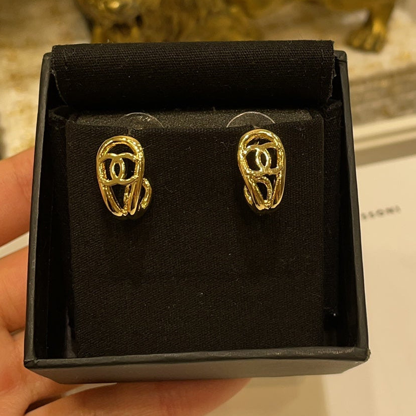 Chanel 2026 Hollowed-Out Gold Teardrop Earrings