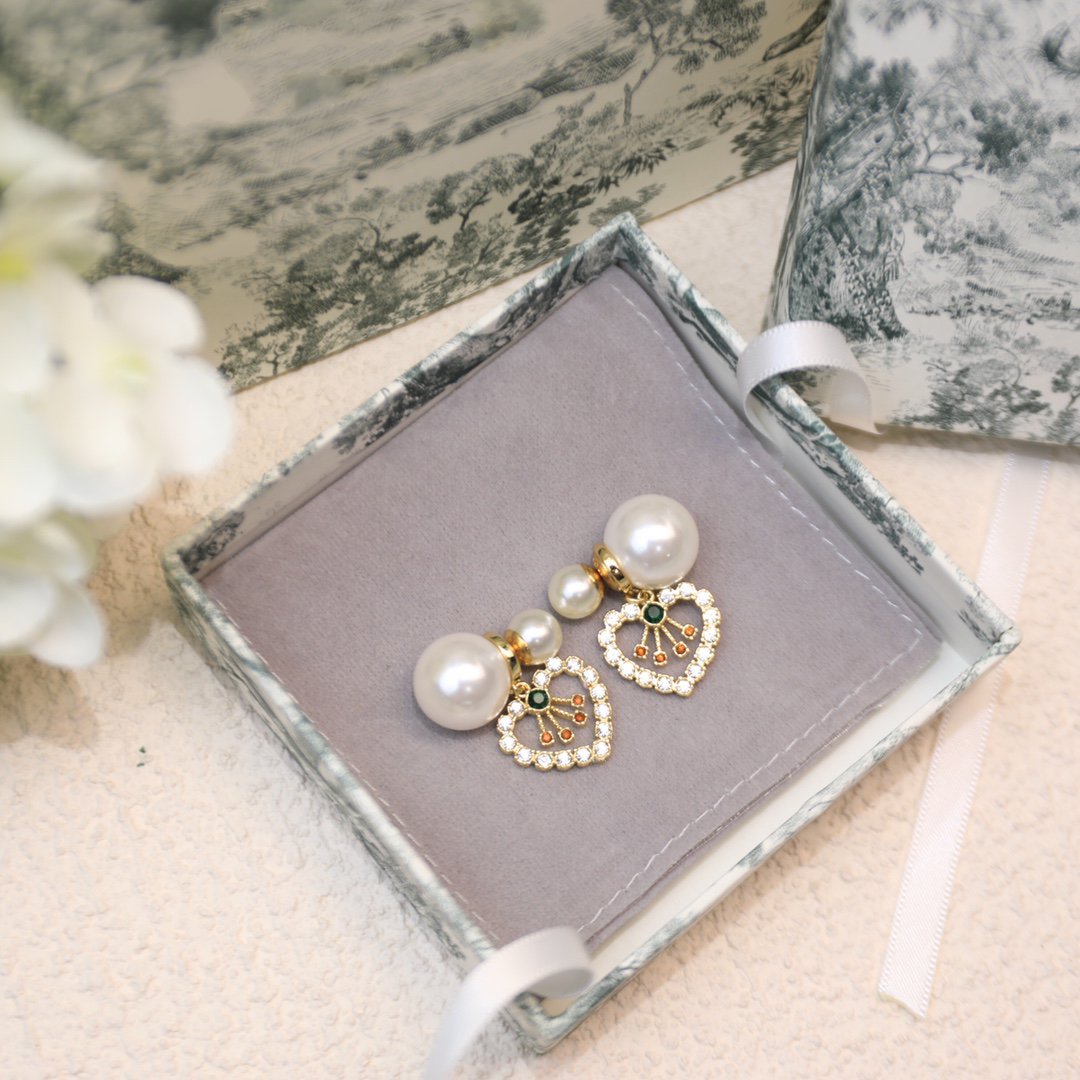 Dior D-Pearl Heart Gold Diamond Earrings