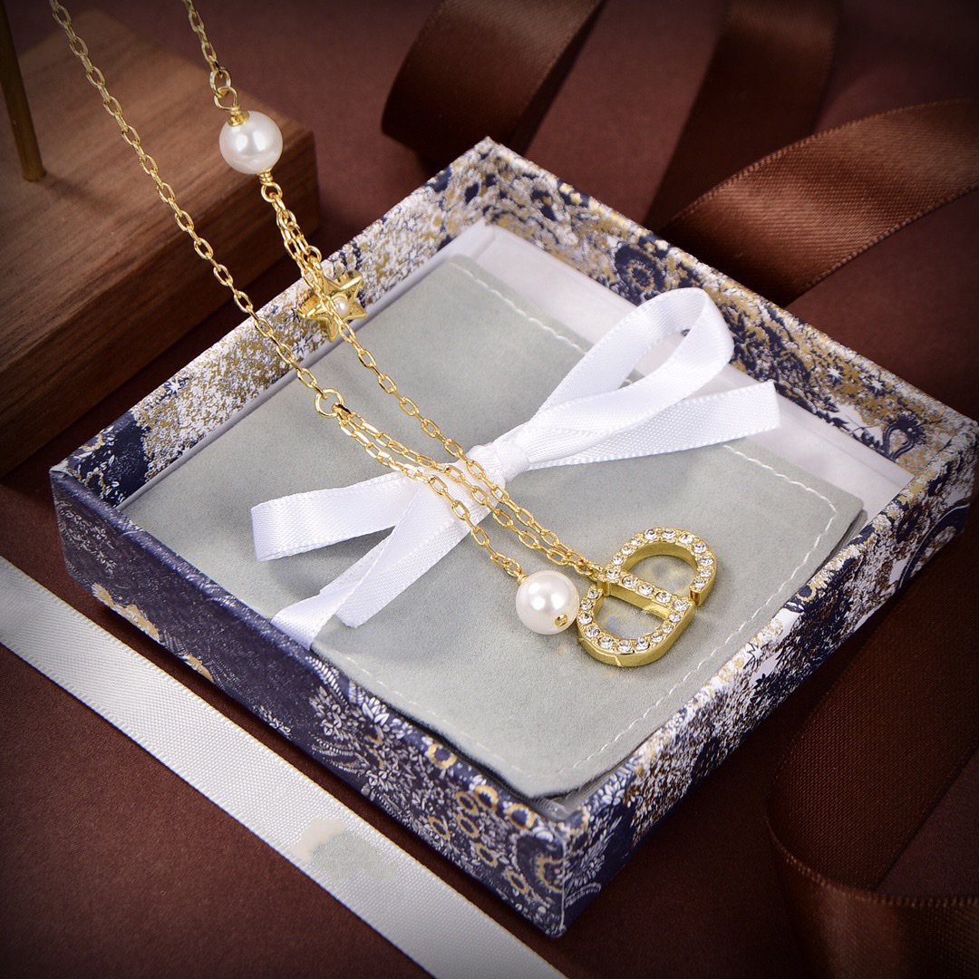 Dior CD Star Pendant Gold Diamond Necklace