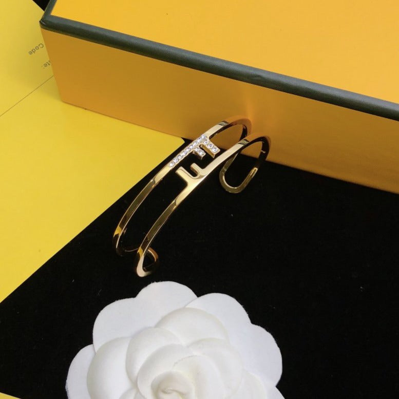 Fendi O'Lock Open Bracelet Gold Diamond