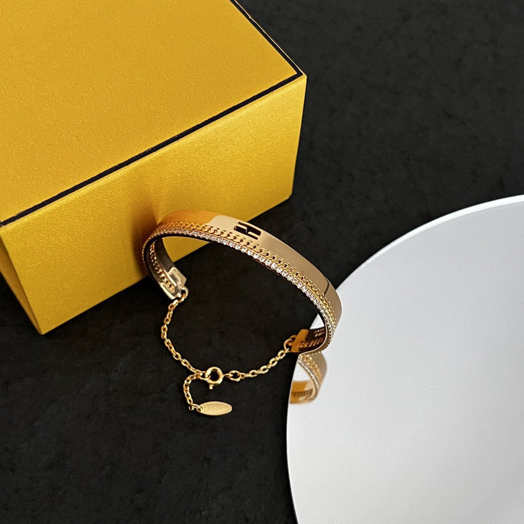 Fendi F Bracelet Gold Diamond
