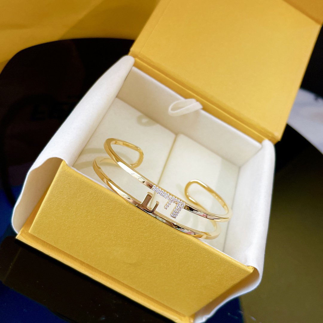 Fendi O'Lock Open Oval Bracelet Gold Diamond