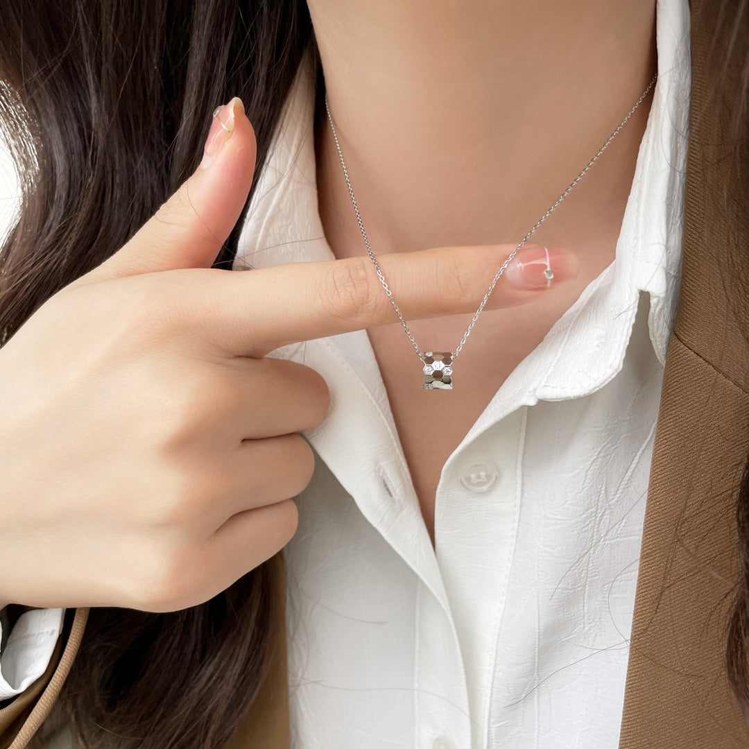 Chaumet Bee Mini Pendant Diamond Necklace