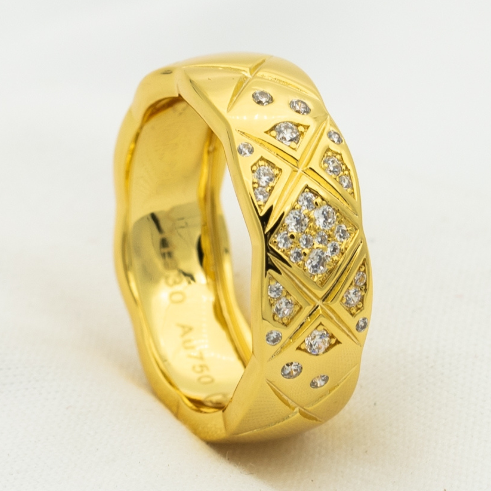 Chanel Crush Ring 6.8MM Gold Cubic Zirconia Quilted