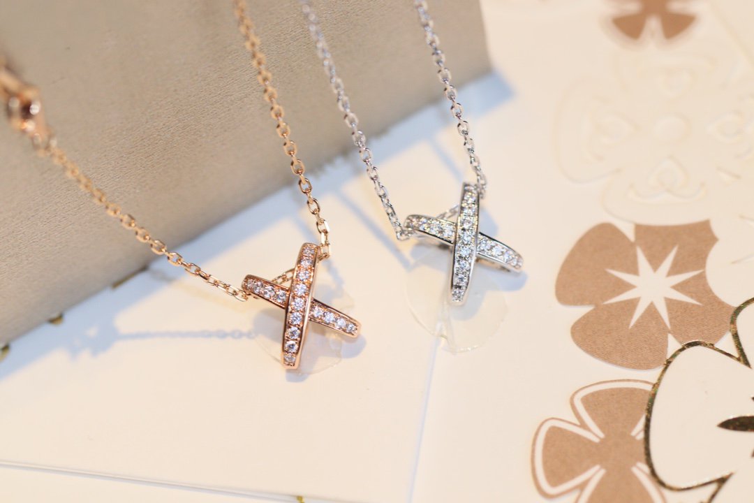 Chaumet Jeux de Cubic Zirconia Necklace