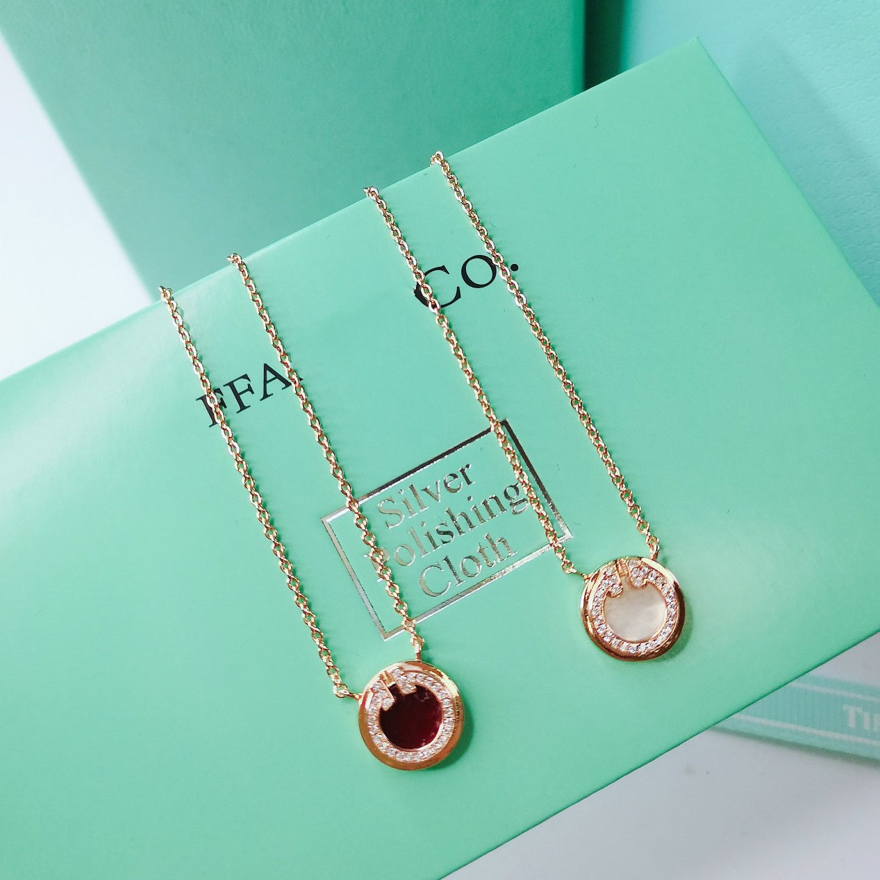 Tiffany Cubic Zirconia and Mother Pearl Circle Necklace Pendant