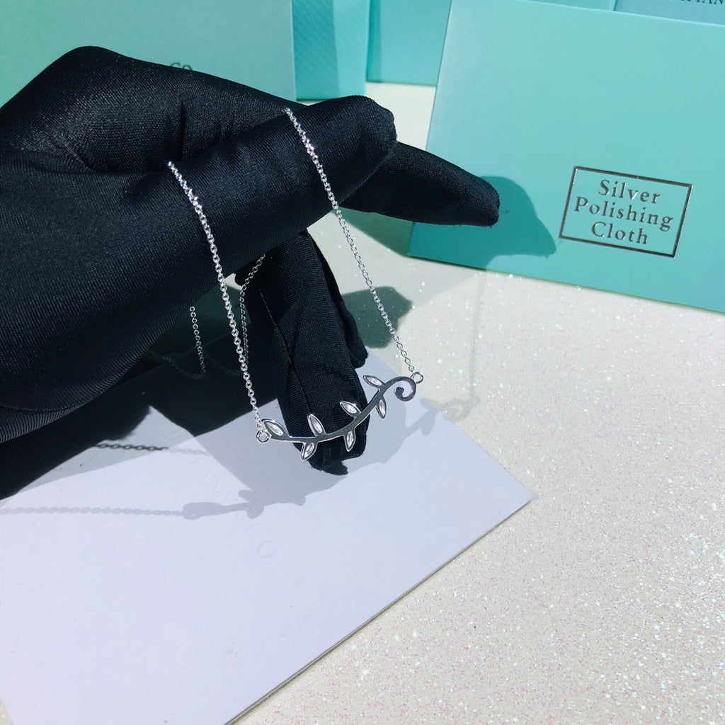 Tiffany Paloma Picasso Sterling Silver Olive Branch Necklace