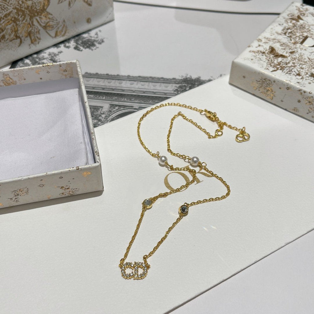 Dior Clair D Lune Necklace Pearl Gold