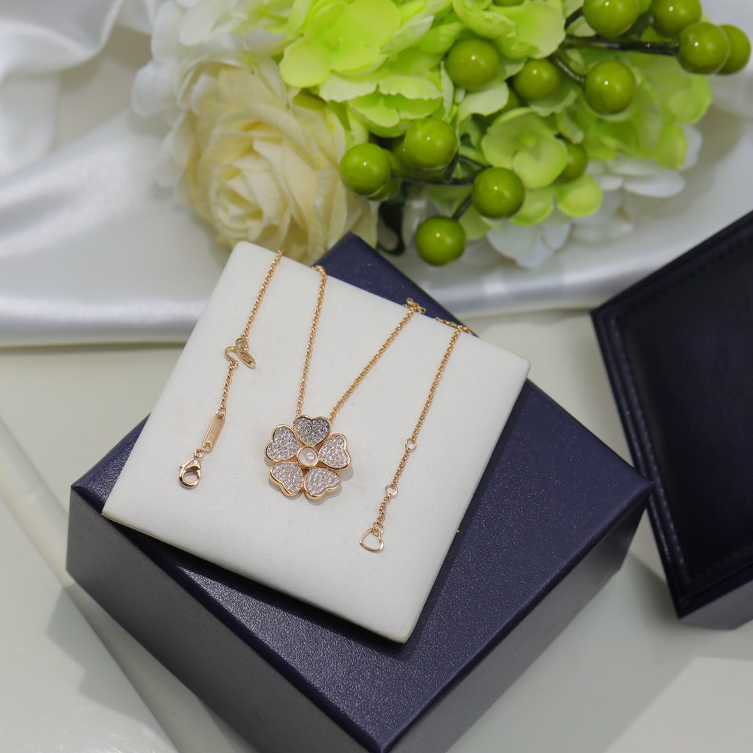 Chopard Happy Pendant Cubic Zirconia Necklace