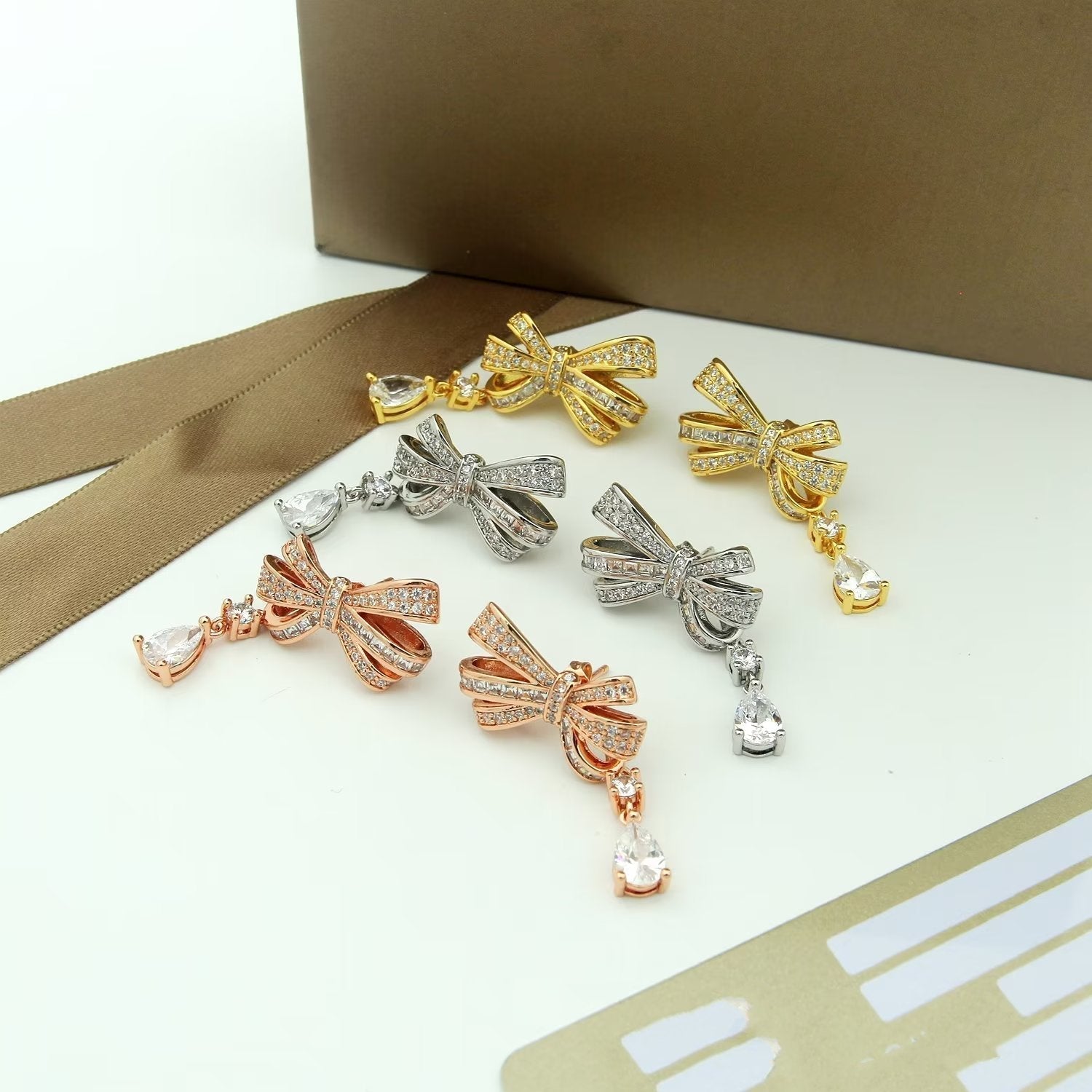 Graff Tilda Bow Classic Diamond Drop Earrings