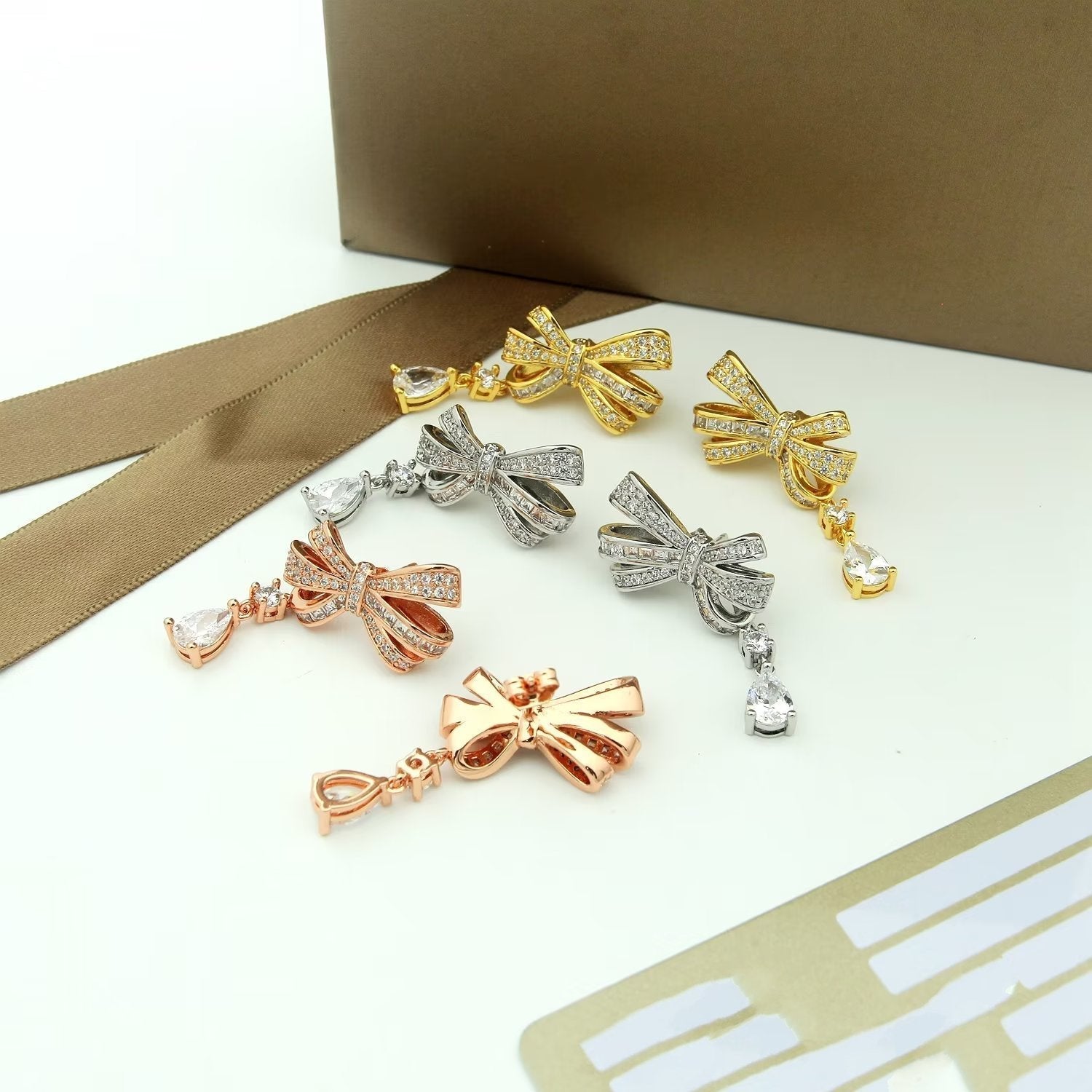Graff Tilda Bow Classic Diamond Drop Earrings