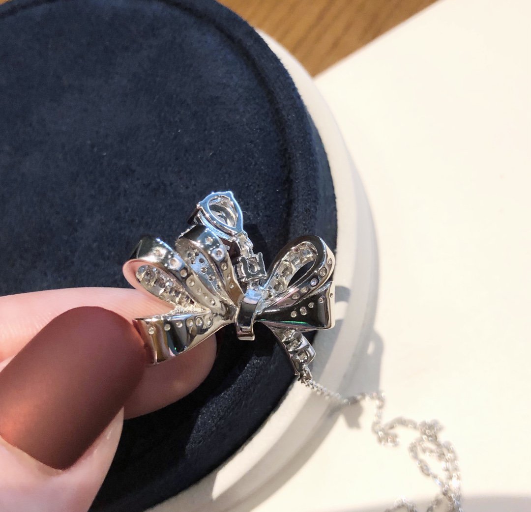 Graff Tilda Bow Classic Silver Cubic Zirconia Drop Necklace