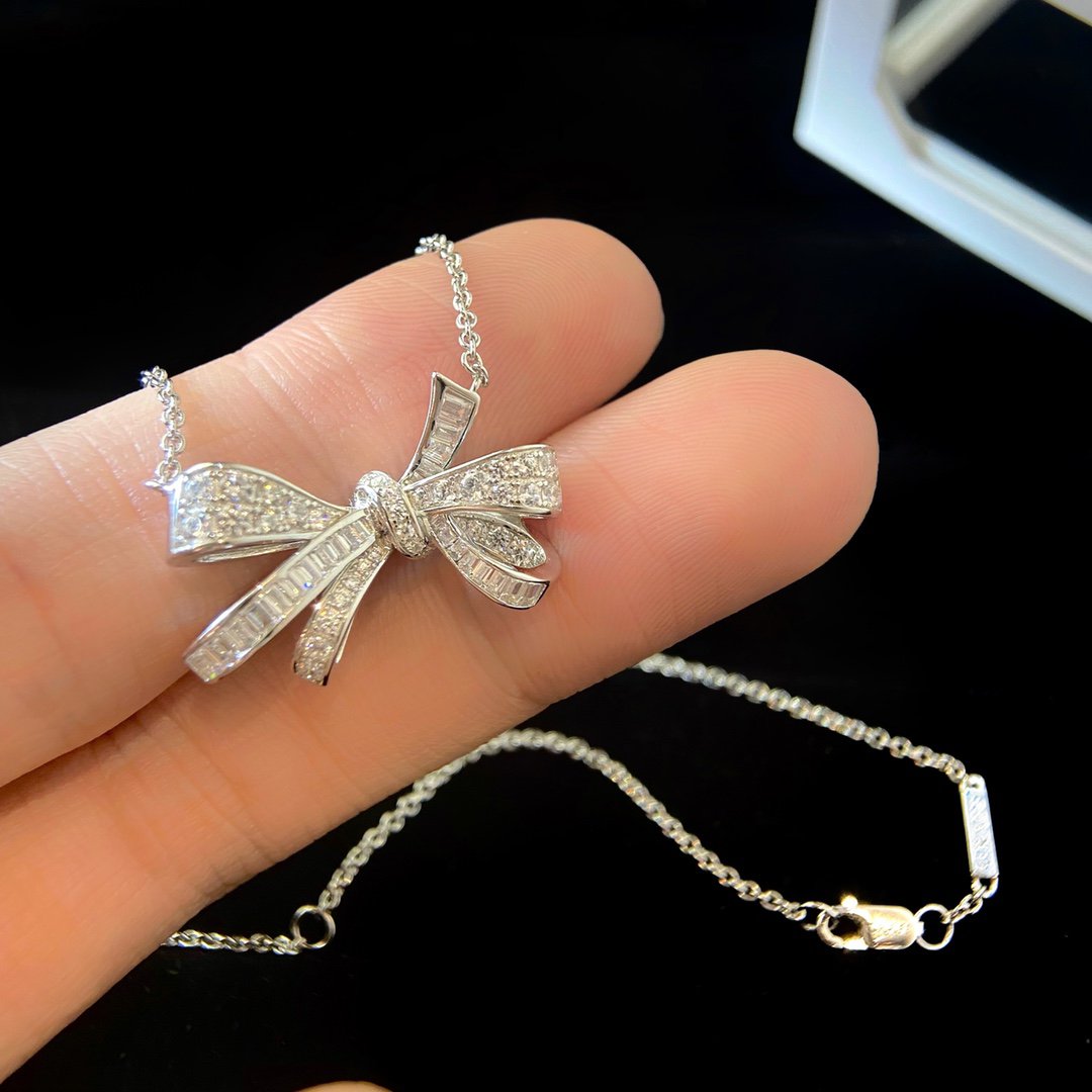 Graff Tilda Box Classic Silver Cubic Zirconia Necklace