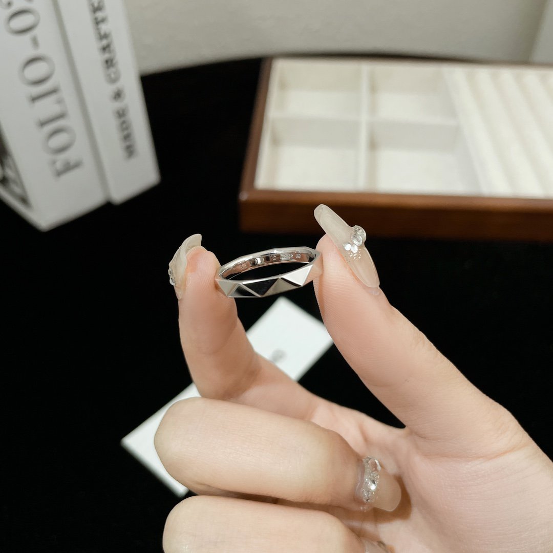 Graff Laurence Signature Silver Ring