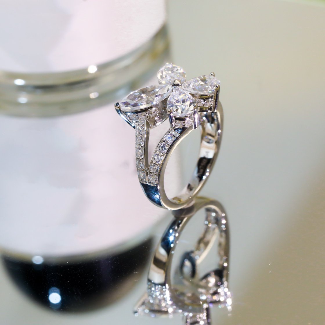 Graff Butterfly Classic Silver Cubic Zirconia Ring