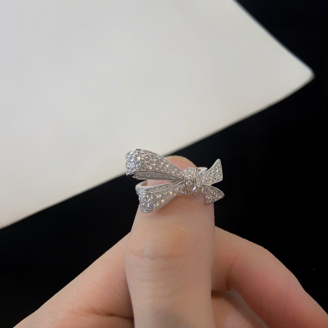 Graff Tildas Bow Silver Cubic Zirconia Ring