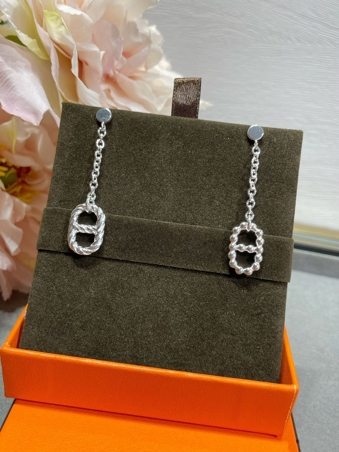 Hermes H Plain Silver Ab Pig Nose Earrings