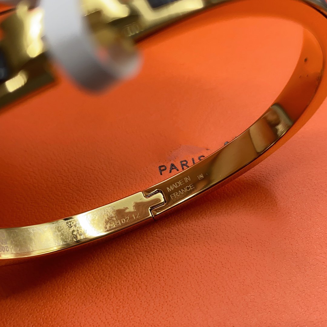 Hermes Classic HM Clic Black 8MM Enamel Bracelet