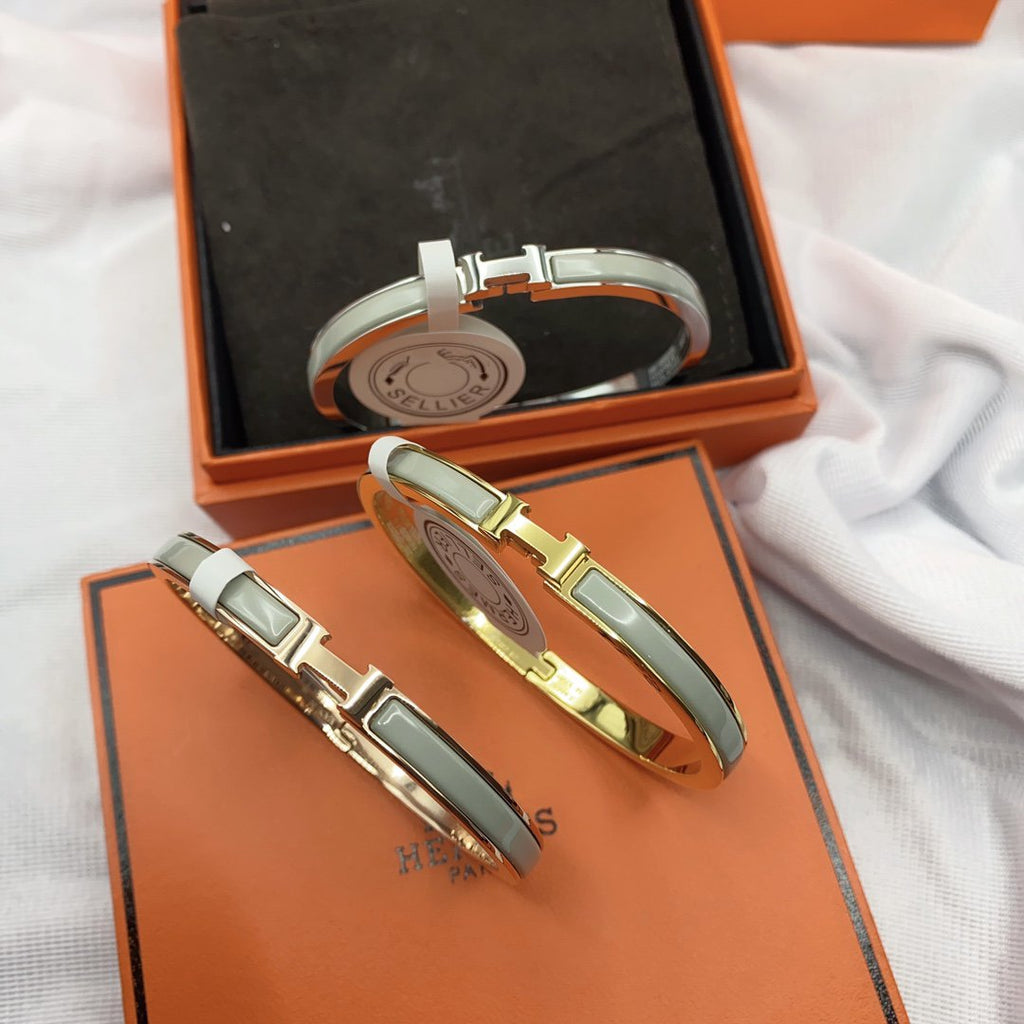 Hermes Classic HM Clic Green 8MM Enamel Bracelet