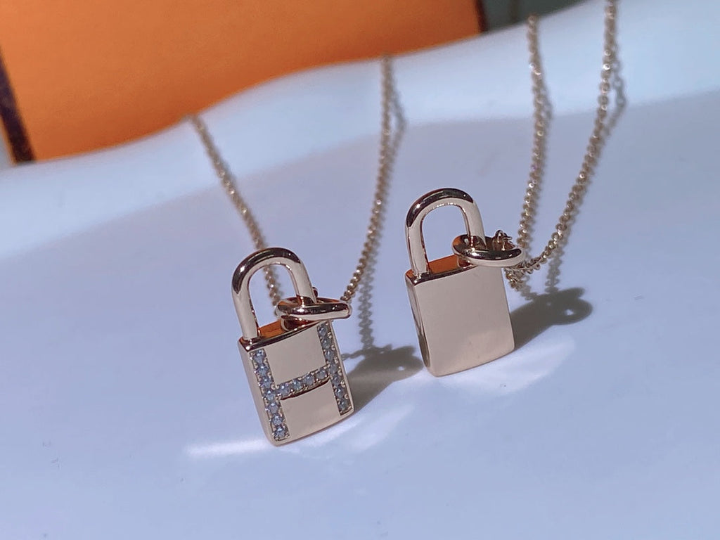 Hermes HM Advanced Niche Lock Head Necklace Cubic Zirconia