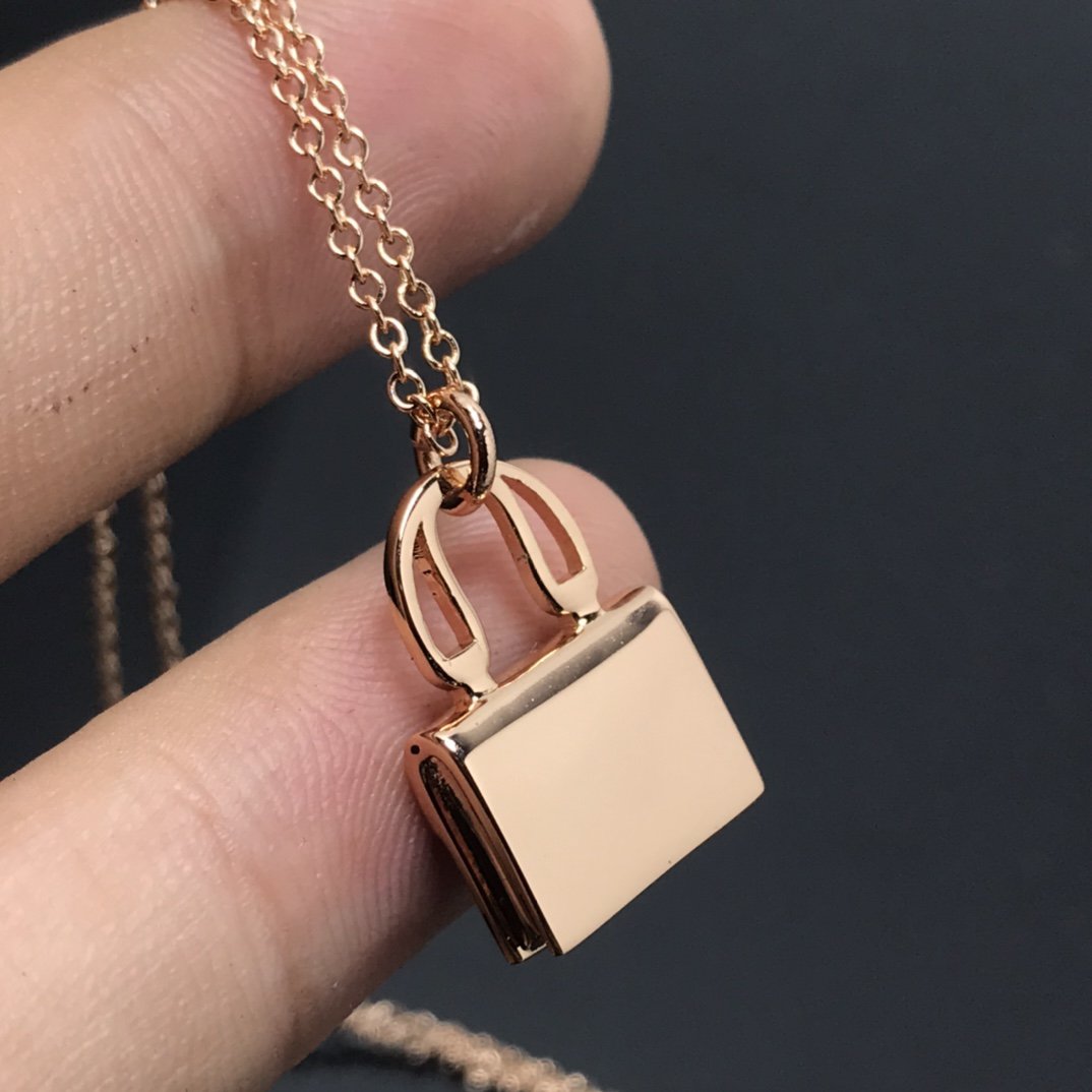 Hermes HM Necklace Arrival Black Diamond