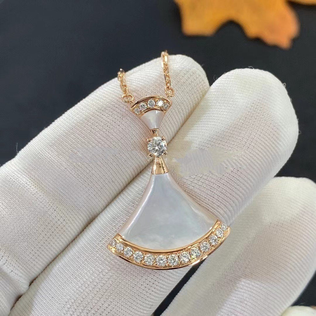 Bvlgari Dream Necklace MOP Pink Gold Cubic Zirconia