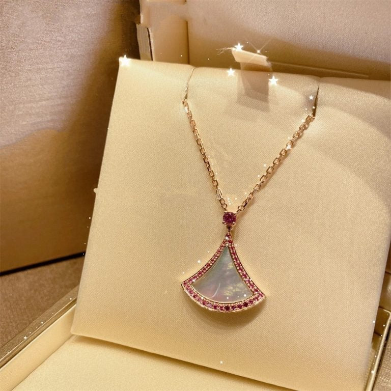 Bvlgari Dream Necklace MOP Cubic Zirconia Pink