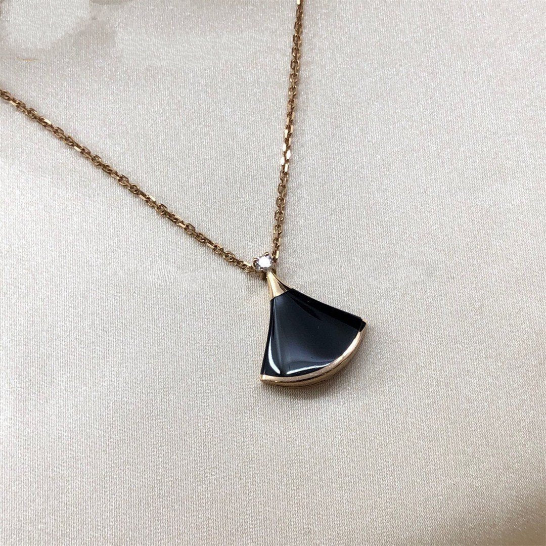 Bvlgari Dream Necklace Onyx 1 Cubic Zirconia
