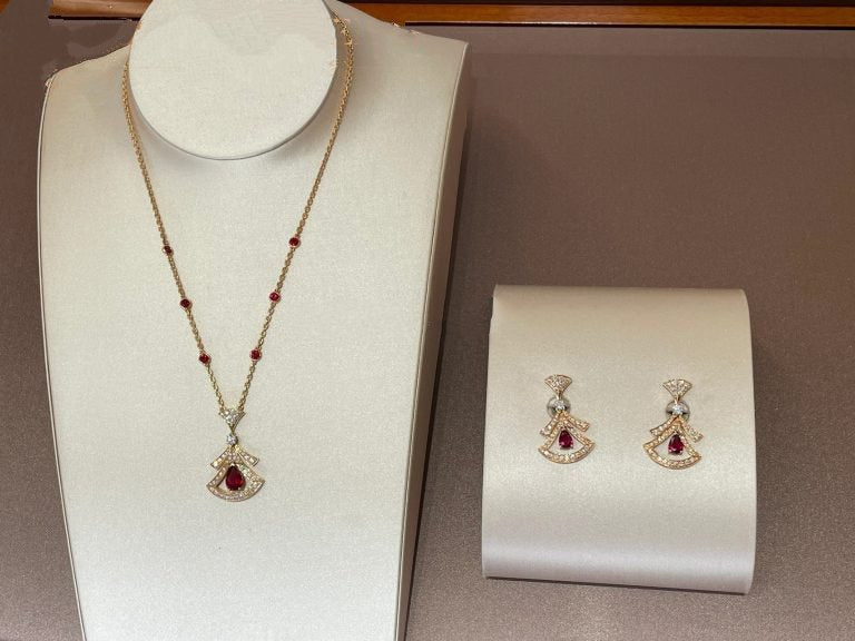 Bvlgari Dream Necklace Carnelian Cubic Zirconia Pink Gold