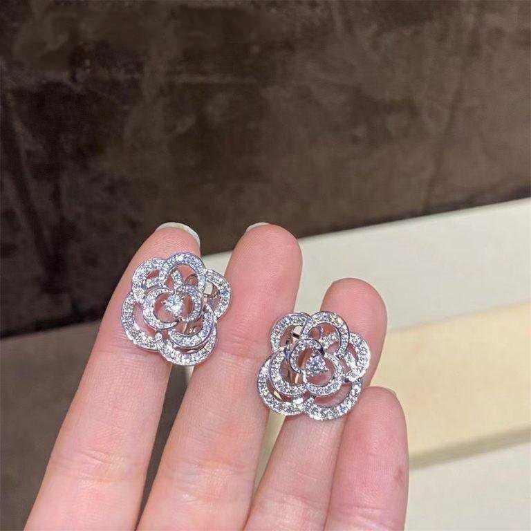 Chanel Fil de Camelia Earrings Silver Diamond